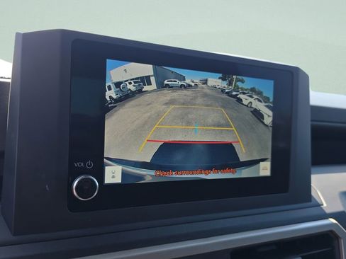 Used 2024 Toyota Tacoma SR w/ Towing Package image 17