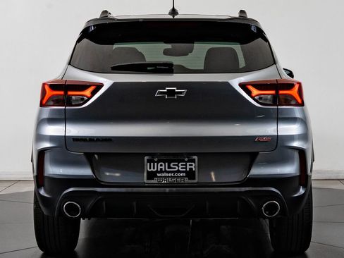 Used 2023 Chevrolet TrailBlazer RS w/ Convenience Package FWD image 7