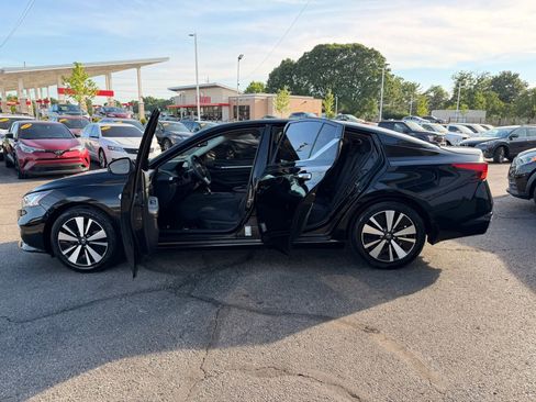 Used 2019 Nissan Altima 2.5 SV FWD image 10