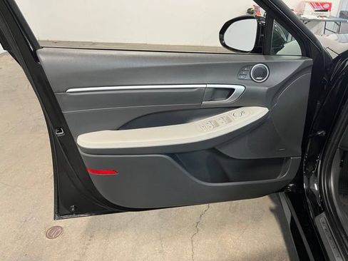 Used 2025 Hyundai Sonata Limited FWD image 24