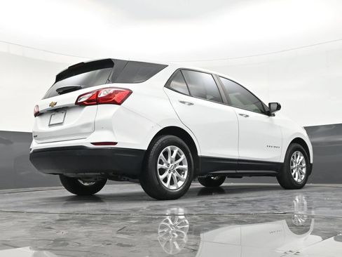 Used 2020 Chevrolet Equinox LS FWD image 25