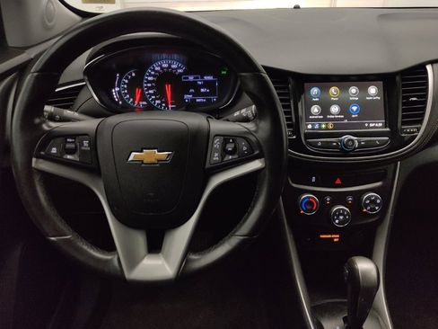 Used 2019 Chevrolet Trax LT w/ LT Convenience Package AWD/4WD image 22
