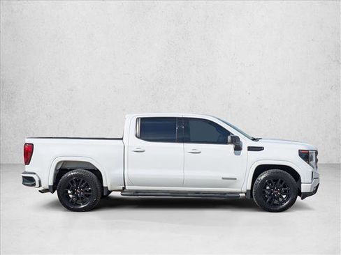 Used 2022 GMC Sierra 1500 Elevation w/ LPO, Elevation Black Package image 4