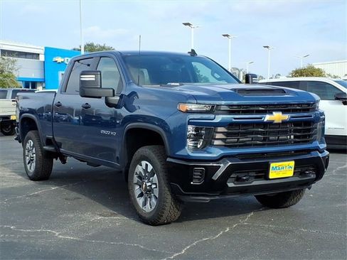 New 2026 Chevrolet Silverado 2500 Custom image 3