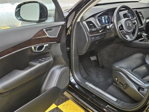Used 2019 Volvo XC90 T6 Momentum w/ Protection Package image 22