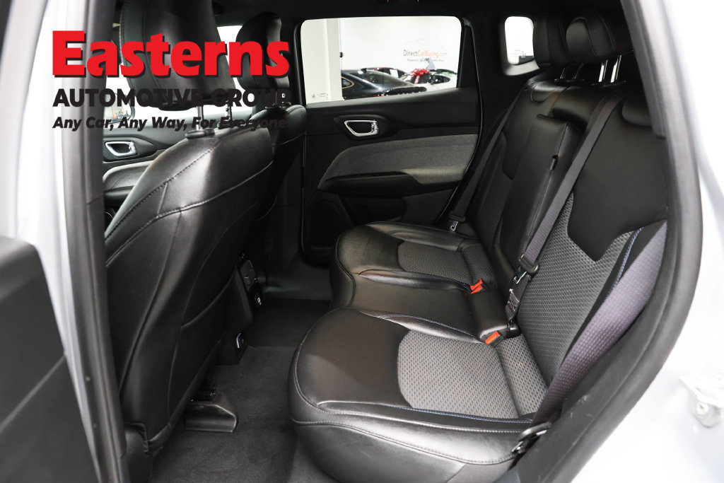 Used 2024 Jeep Compass Latitude AWD/4WD image 21