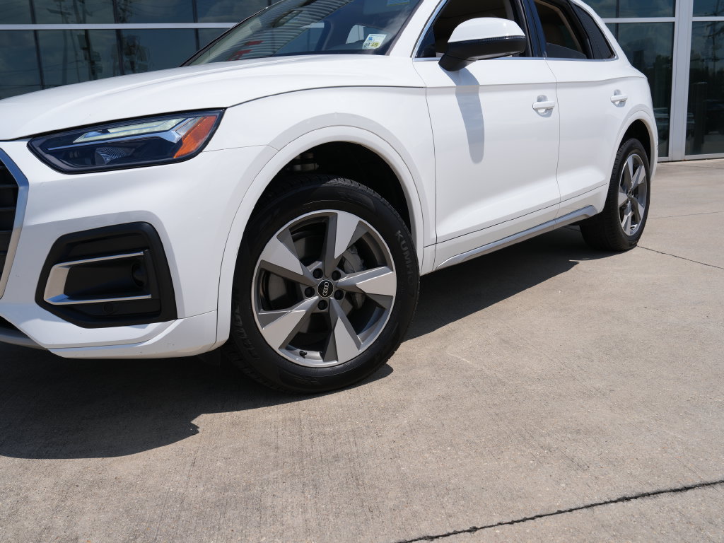 Used 2023 Audi Q5 2.0T Premium Plus w/ Premium Plus Package AWD/4WD image 9