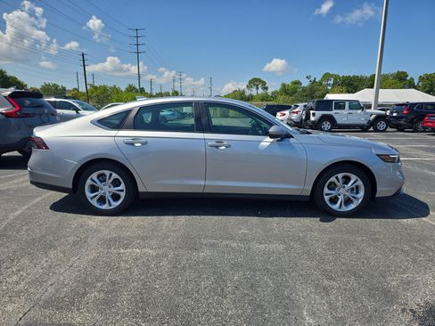 Certified 2025 Honda Accord LX image 3