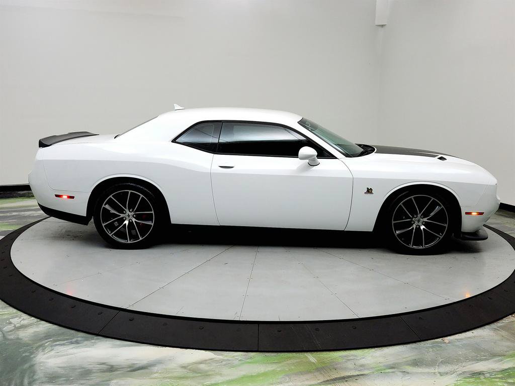 Used 2018 Dodge Challenger R/T Scat Pack RWD image 4