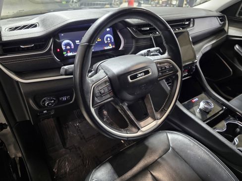 Used 2021 Jeep Grand Cherokee L Limited image 2