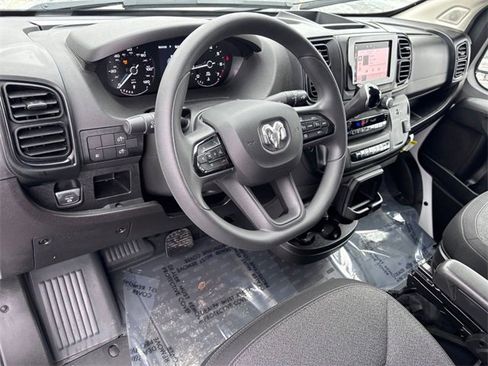 Used 2025 RAM ProMaster 2500 w/ Convenience Group image 9