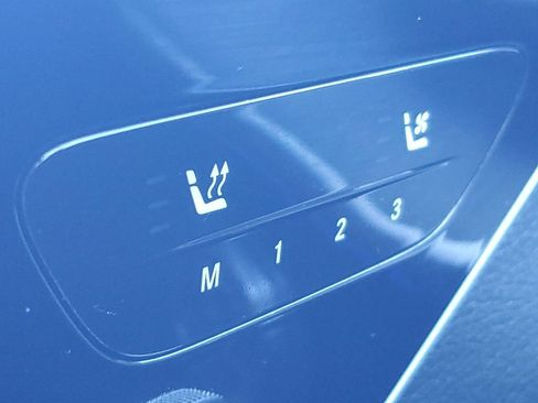 Used 2022 Mercedes-Benz C 300 Sedan w/ Pinnacle Trim Package image 34