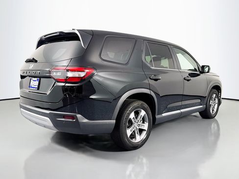 Certified 2025 Honda Pilot EX-L image 5