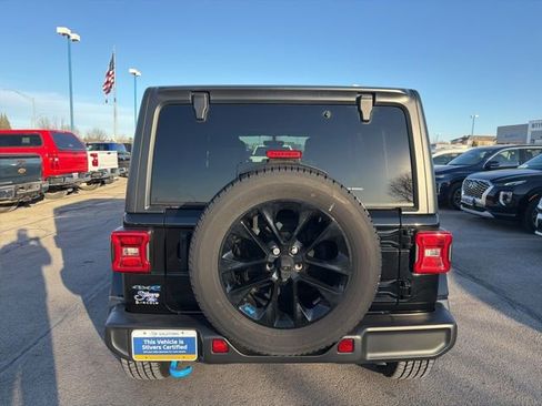 Used 2023 Jeep Wrangler Unlimited Sahara w/ Cold Weather Group image 5