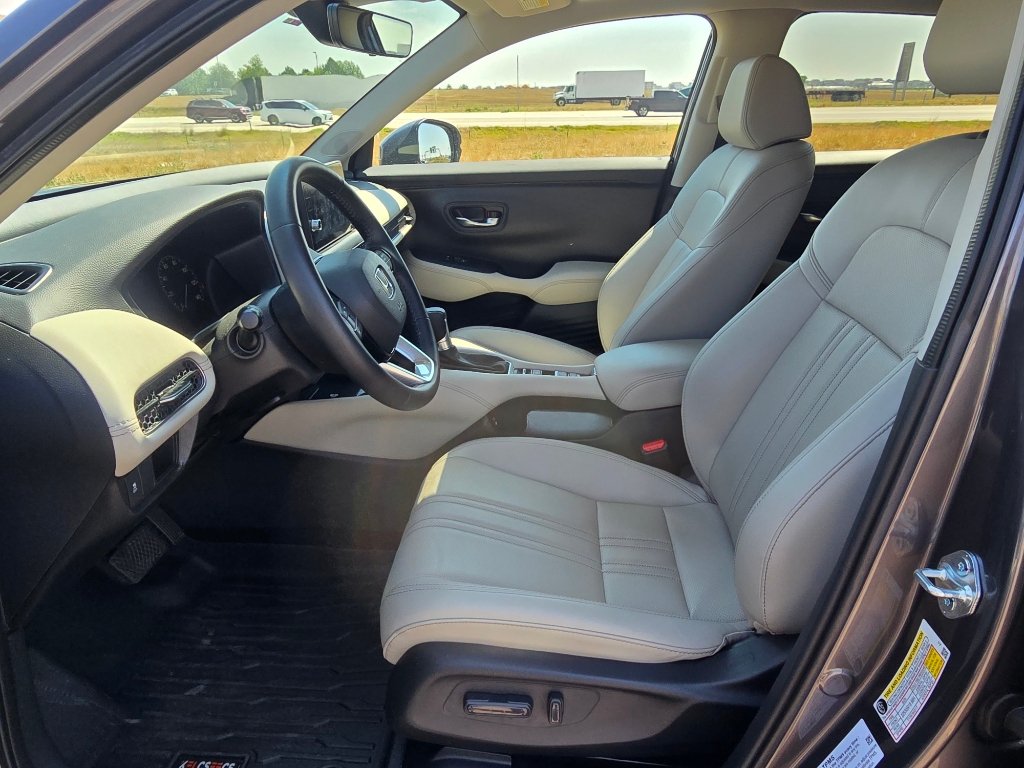 Used 2026 Honda HR-V EX-L image 11