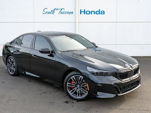 Used 2024 BMW 530i xDrive w/ M Sport Package image 2