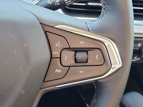 New 2026 Chevrolet Trax LT image 14