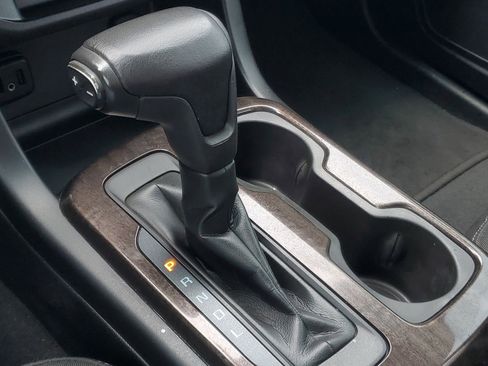 Used 2019 GMC Canyon SLE w/ Elevation Edition RWD image 30