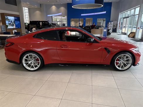Used 2022 BMW M4 xDrive Competition w/ M Driver's Package image 8