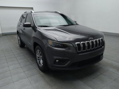 Used 2019 Jeep Cherokee Latitude Plus w/ Comfort/Convenience Group FWD image 13