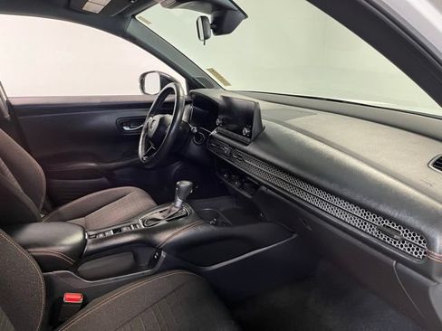 Used 2024 Honda HR-V Sport image 11