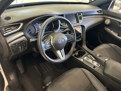 Certified 2025 INFINITI QX50 Sport image 17