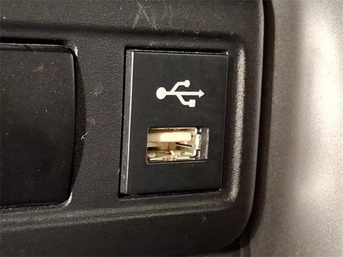 Used 2022 Toyota Corolla Cross LE image 23