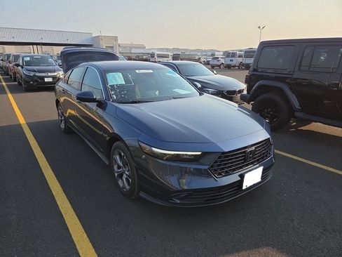Used 2023 Honda Accord EX image 3
