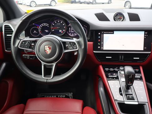Used 2023 Porsche Cayenne w/ Premium Package AWD/4WD image 15