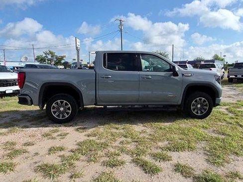 Certified 2024 GMC Sierra 1500 AT4 w/ Technology Package AWD/4WD image 9