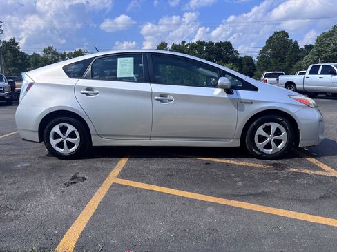 Used 2014 Toyota Prius Three FWD image 5