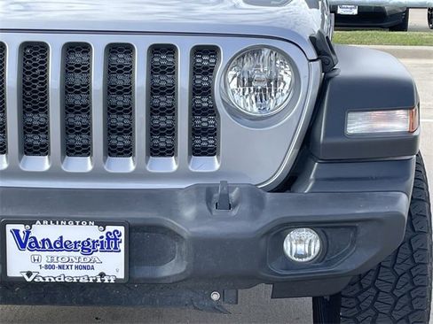 Used 2021 Jeep Wrangler Unlimited Sport image 7