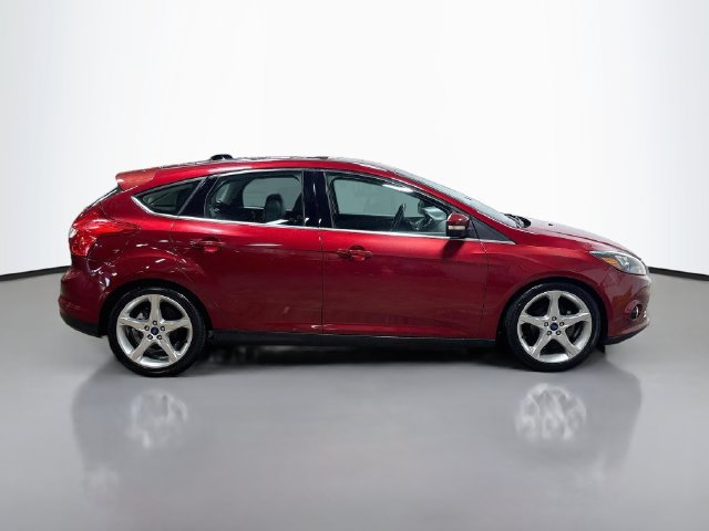 Used 2014 Ford Focus Titanium FWD image 6