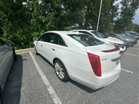 Used 2016 Cadillac XTS Luxury w/ Driver Awareness Package FWD image 2
