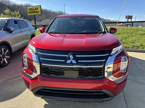 New 2026 Mitsubishi Outlander ES AWD/4WD image 7