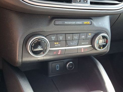 Certified 2020 Ford Escape SE AWD/4WD image 18