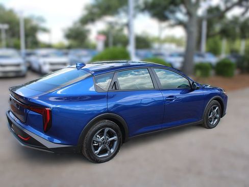 Certified 2025 Kia K4 FWD image 6