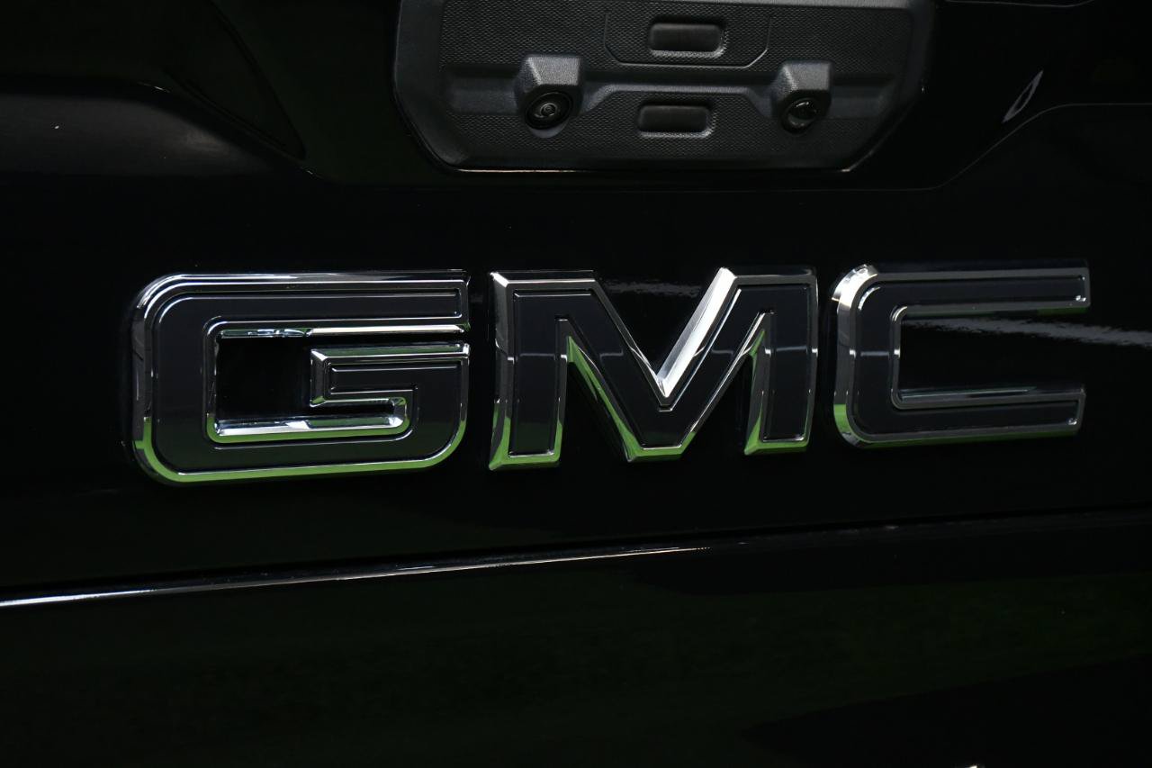 Used 2024 GMC Sierra 2500 Denali Ultimate AWD/4WD image 10