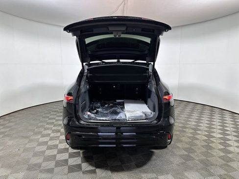 New 2026 Jaguar F-PACE R-Dynamic S image 7