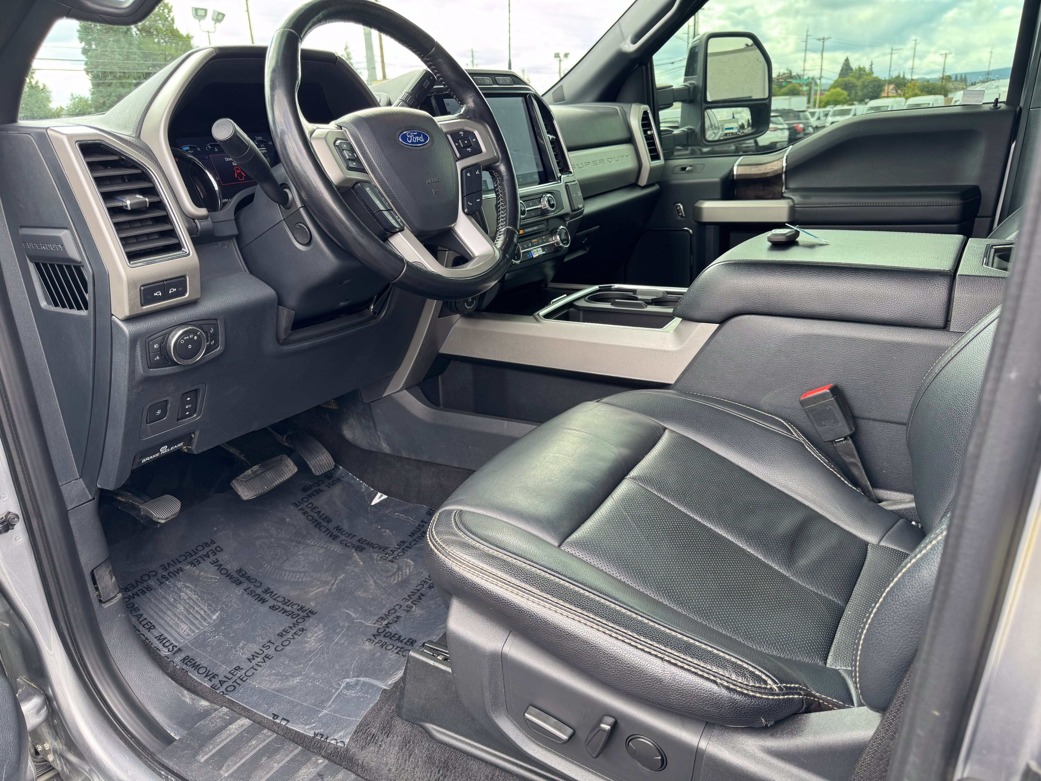 Used 2022 Ford F250 Lariat w/ Black Appearance Package AWD/4WD image 23