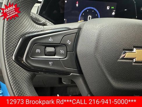 Used 2025 Chevrolet Trax LT FWD image 12