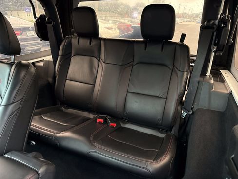 Used 2018 Jeep Wrangler Rubicon AWD/4WD image 10