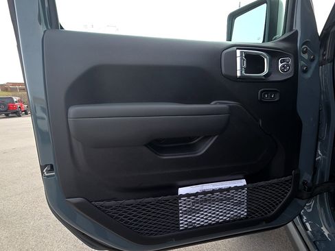 New 2026 Jeep Wrangler Unlimited Rubicon image 13