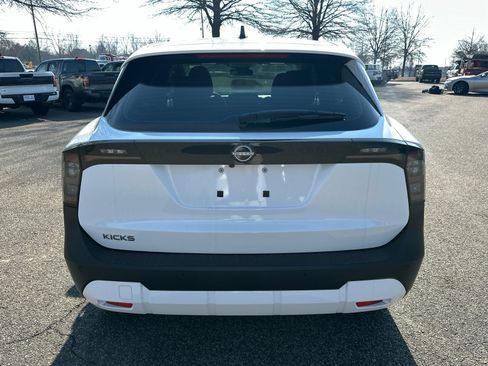 New 2026 Nissan Kicks S image 6