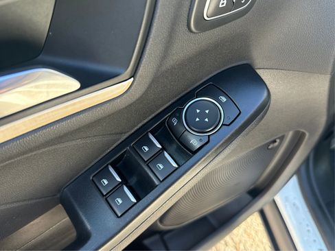 Used 2022 Ford Escape Titanium w/ Titanium Premium Package image 38