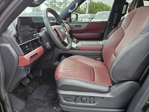Used 2025 INFINITI QX80 Autograph AWD/4WD image 23