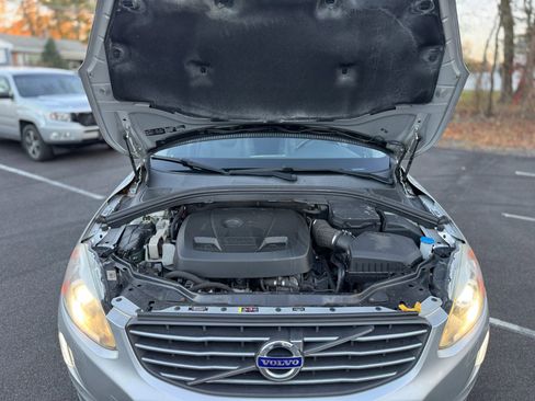 Used 2017 Volvo XC60 T6 Inscription w/ Climate Package image 11