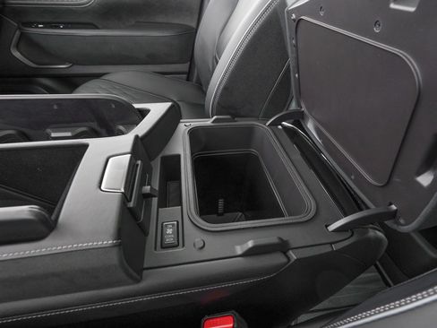 Used 2025 INFINITI QX80 Autograph image 32