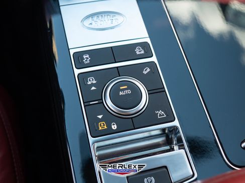 Used 2019 Land Rover Range Rover Autobiography image 38