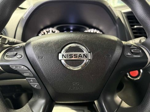 Used 2020 Nissan Pathfinder S image 13